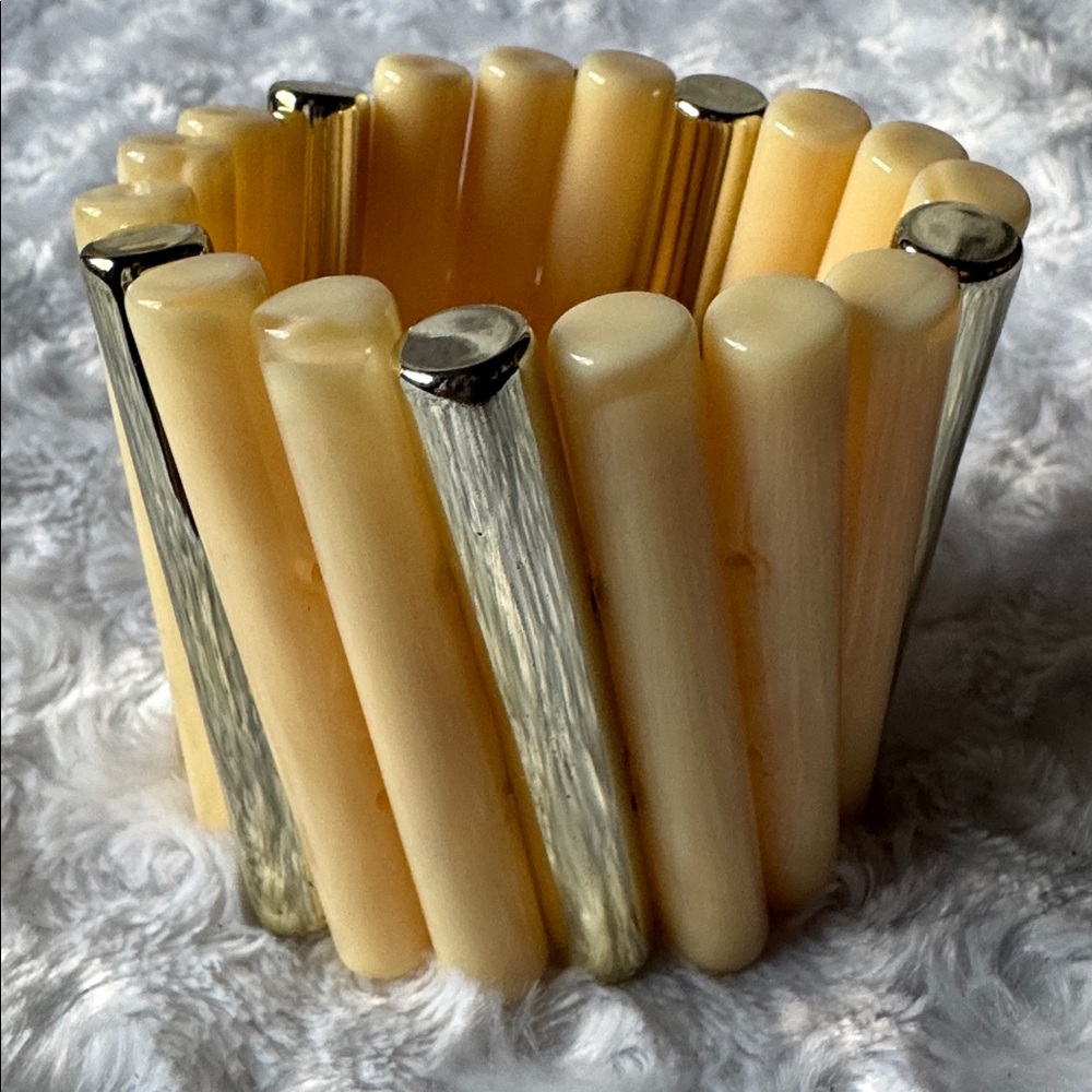 Elegant Cream and Silver Candle bracelet